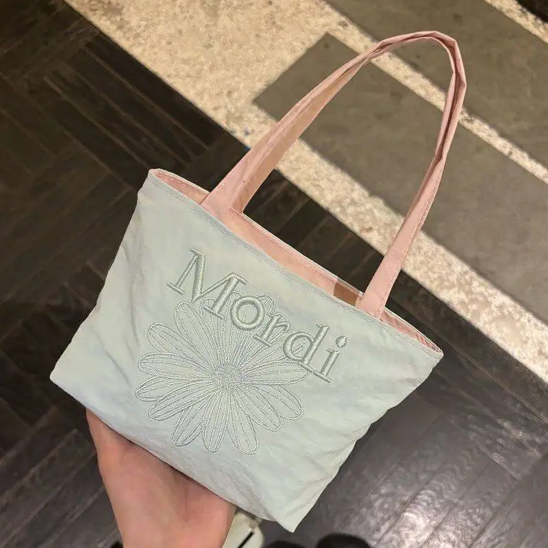 Summer Refreshing Light Pink Daisy Mobile Phone Portable Small Storage Handbag Commuting Embroidered Outing Bag