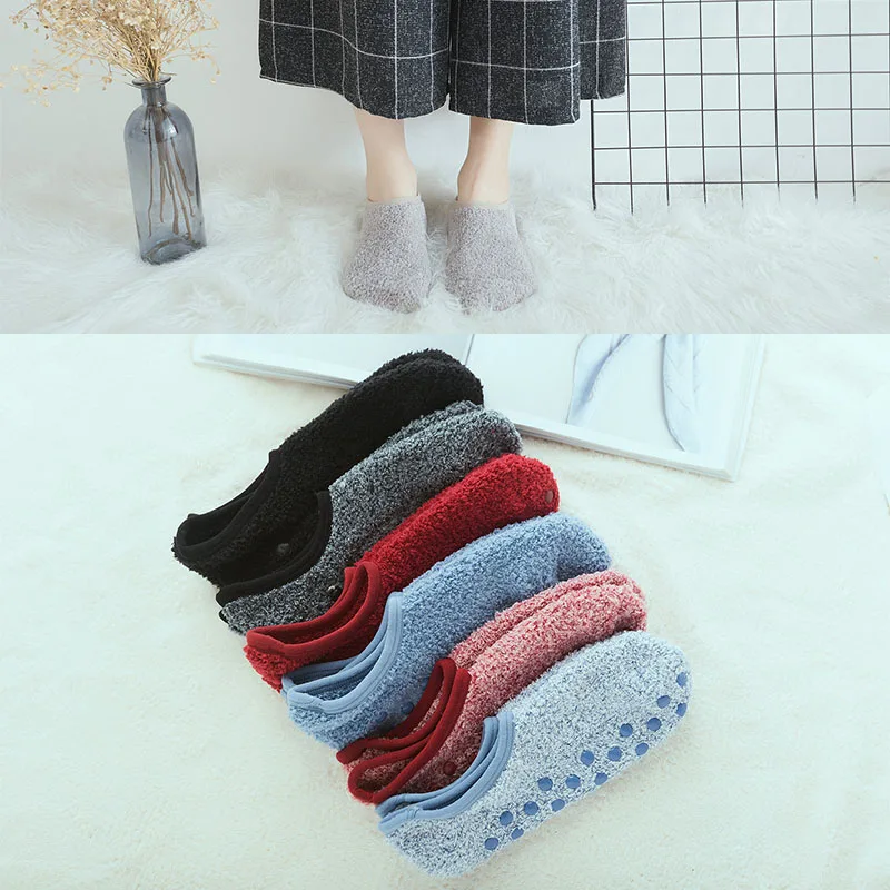 5 paires de chaussettes de bateau en velours de corail pour femme et homme, chaussons courts antidérapants en coton chaud pour l'hiver, en peluche, pour yoga d'intérieur