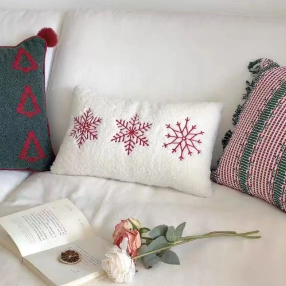 

45x45 Christmas Pillow Case Snowflake Decorative Cushions Sofa Cover Pillowslip Gingerbread Man New Year Pillowcases Home Decor