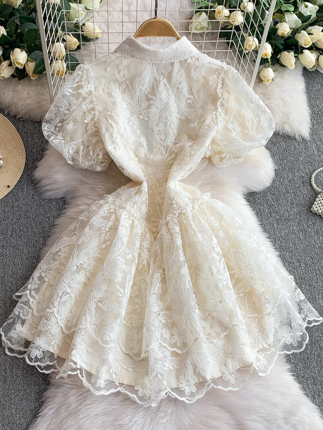 فستان صيفي نسائي بتصميم أميري مع ياقة مطرزة وأكمام منتفخة وزر واحد وتنورة ضيقة #1