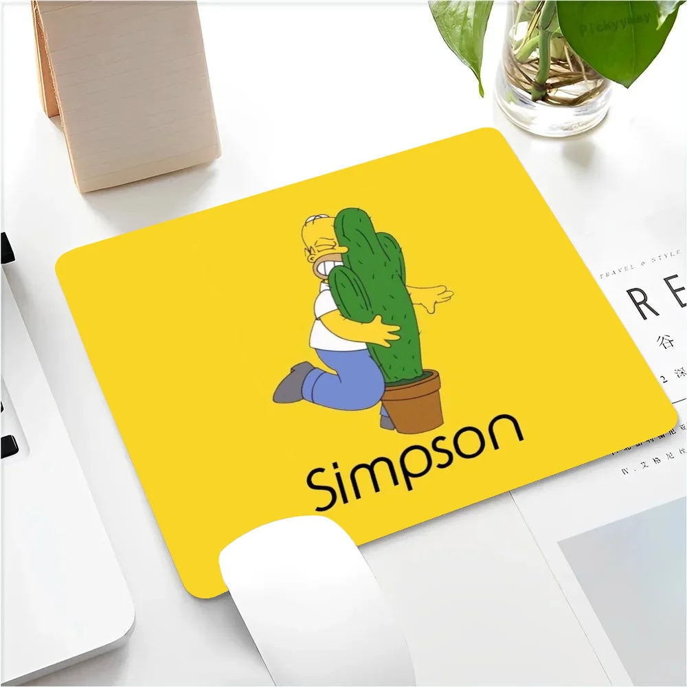 Cute Cartoon The S-Simpsons Mousepad Small LockEdge Mouse Pad For Gamers Computer Desk Pad Anti-slip Rubber