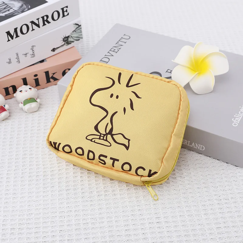 Snoopy Women\'s Tampon Storage Bag Cute Animation Girl Sanitary Pad Pouch Napkin Cosmetic Bags Portable Tampon Holder Organizer