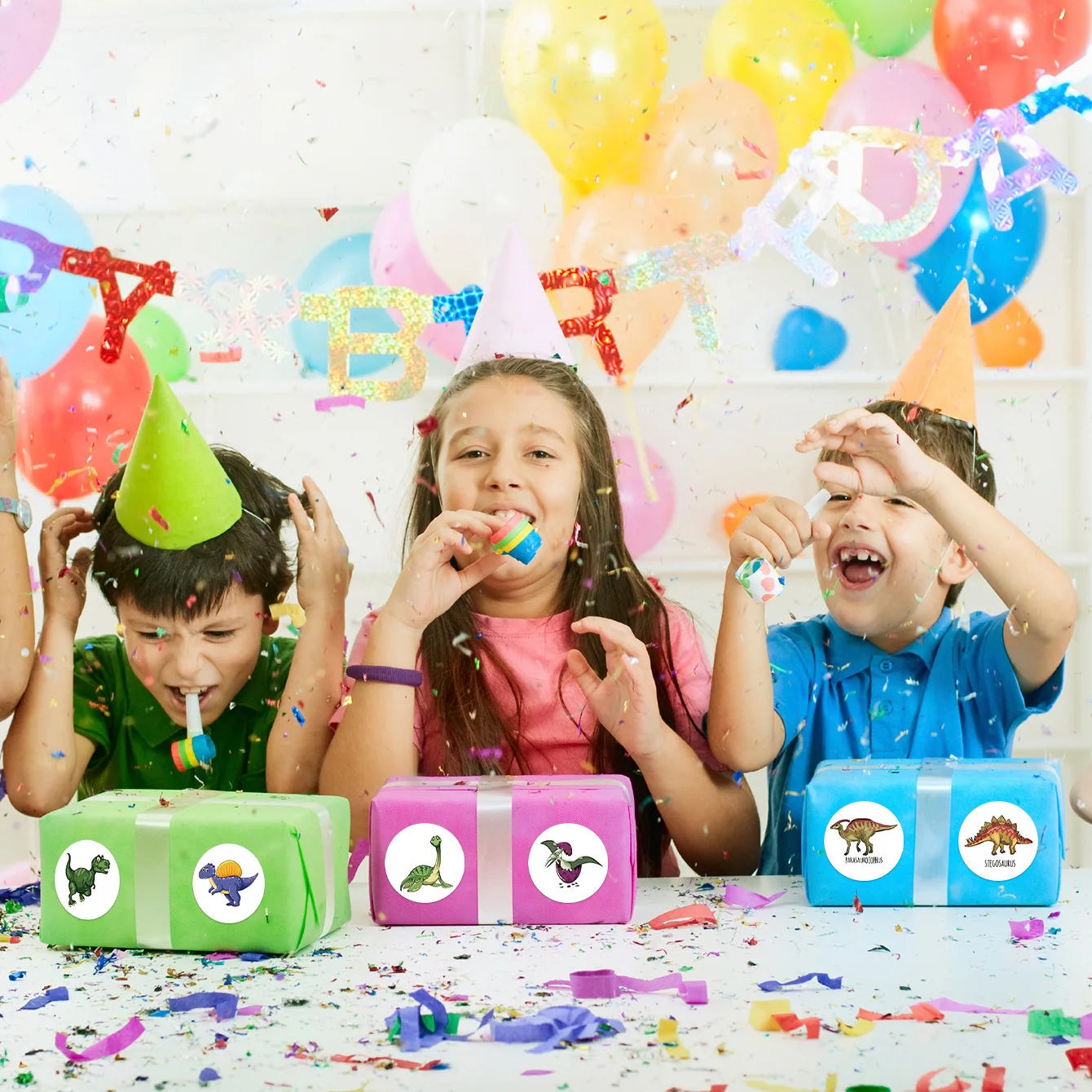 500 szt. Okrągłe naklejki z dinozaurami dla dzieci, nagrody dla nauczycieli, naklejki ze zwierzętami, na przyjęcia dziecięce, etykiety na cukierki, do pieczenia, do książek, naklejki z kreskówek i anime.