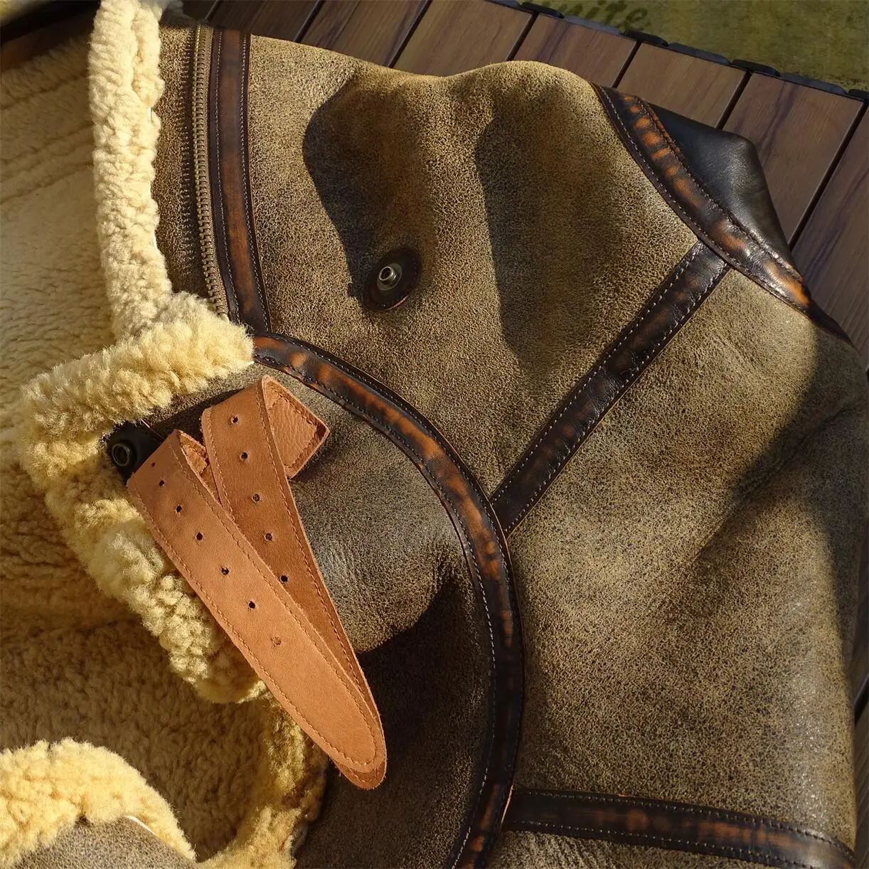 Battle Damage Patch Original Ecological Sheep Fur Integrated Retro Hand-Made Old Brush Color Genuine Leather Clothes