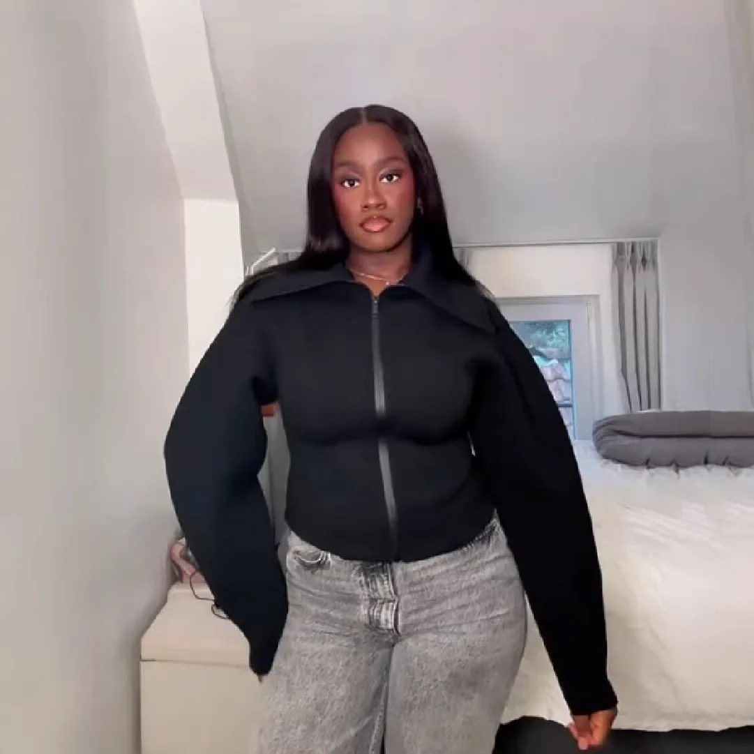 Krótka Kurtka Przejściowa z Podszyciem - Stylowa i Lekka