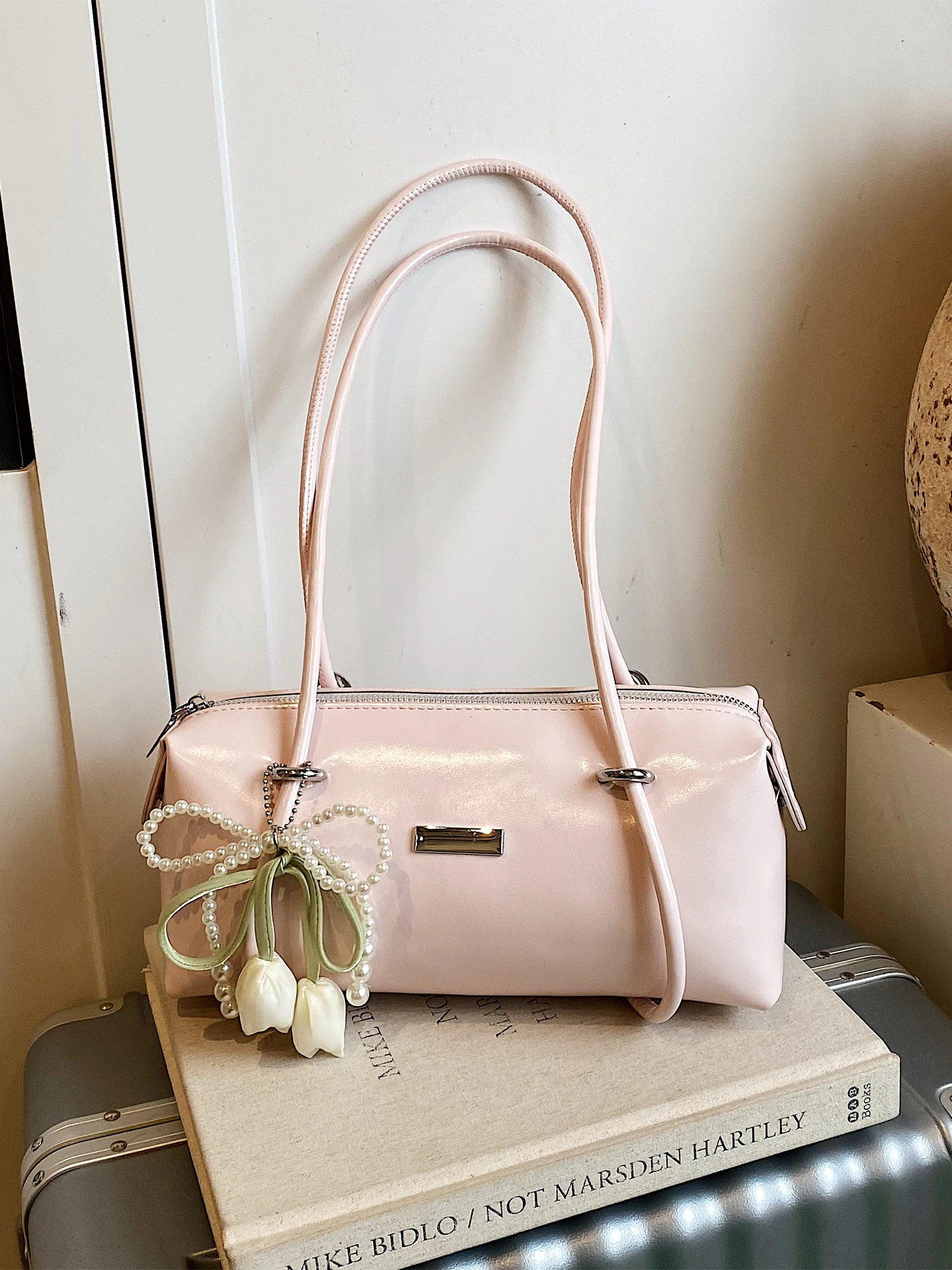 Elegant Women's Shoulder Bag Stylish Commuter Handbag Fashionable Minimalist Design PU Leather Rectangle Shape for Daily Use
