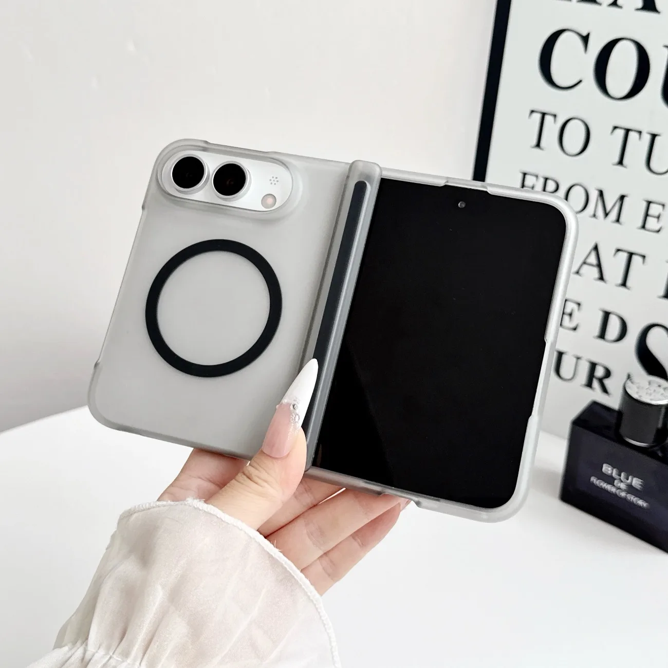 Luxuriöse Hautfreundliche Durchscheinende Scharnierschutz-Hülle für Magsafe iPhone Duo Fold Magnetische Stoßfeste Schutzhülle