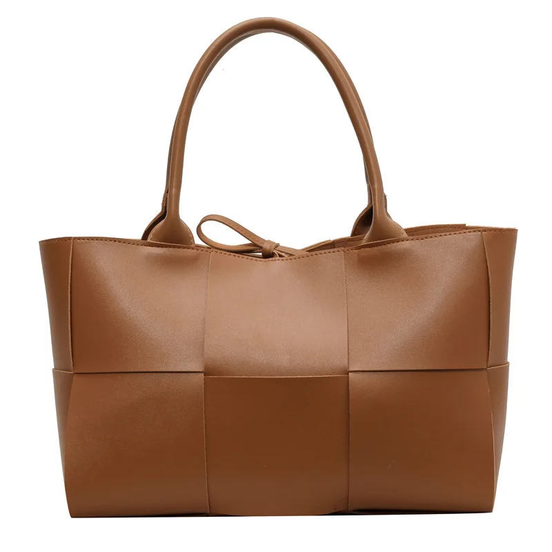 ‌ 패셔너블한 핸드백 2025 봄 신상 니치 프리미엄 위빙 토트백 여성용 대용량 조절 가능한 어깨끈 다용도 ‌