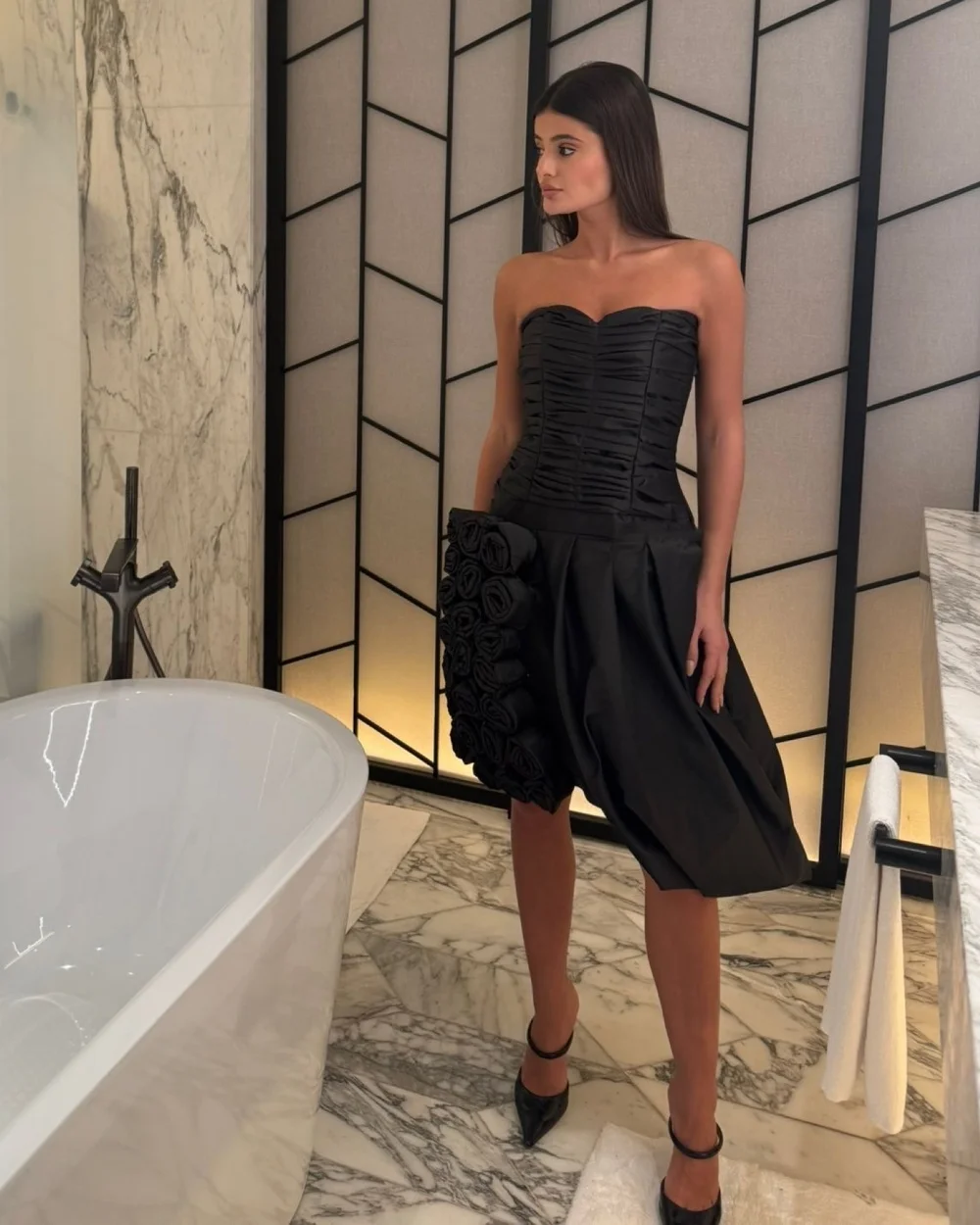 

Customized Black Sexy Fashion Handmade Flower Pleat Ruched A-line Strapless Short Dresses Evening Dresses Sizes Available Retro