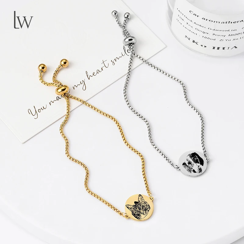 

Personalized Pet Portrait Bracelet Customized Engraved Photo Name Round Disc Bracelet Memorial Jewelry Gift for Pet Lover