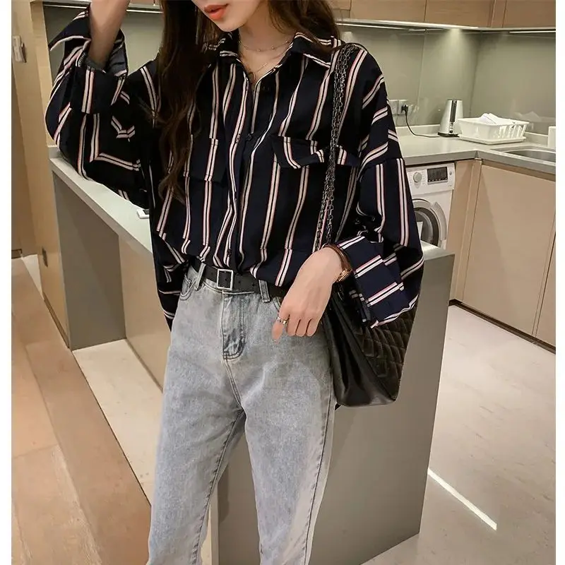 

Korean Sle Striped irt Loose Casual Summer Spring Cleanfit ort Sve Women's Faion Polyester Material Thin Model