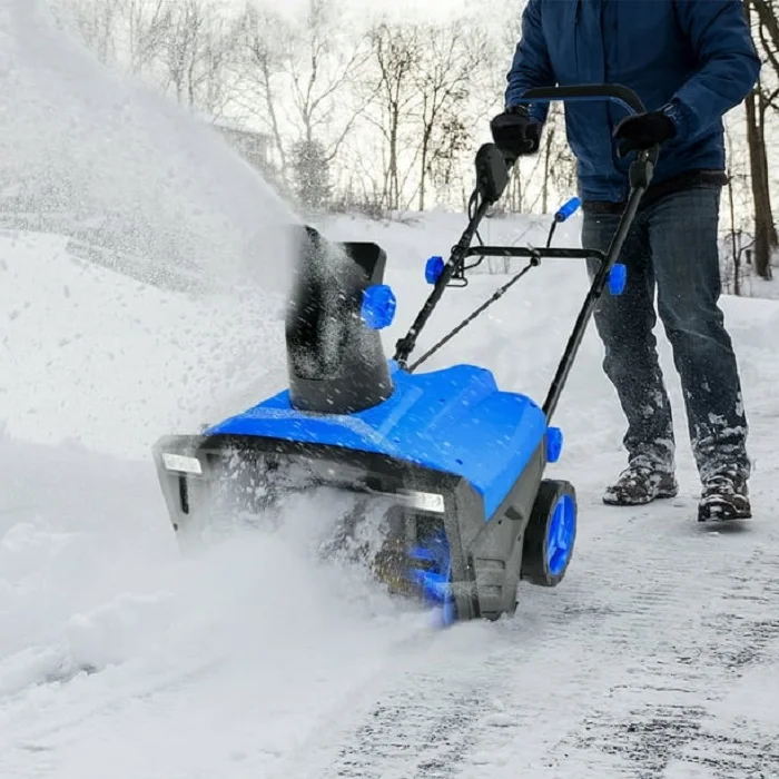 

Hot Selling Snow Removal Equipment Multifunctional Sidewalk Snow Sweeper 6.5HP Small Snowplows