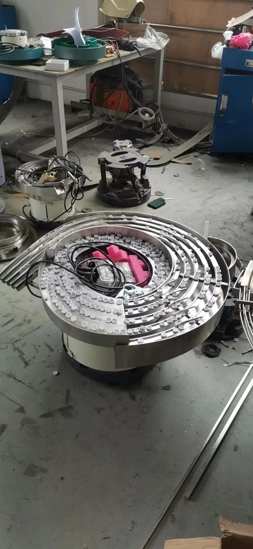 Handgemaakte lade trillingen plaat voering feeder controller trilkom feeder aangepast