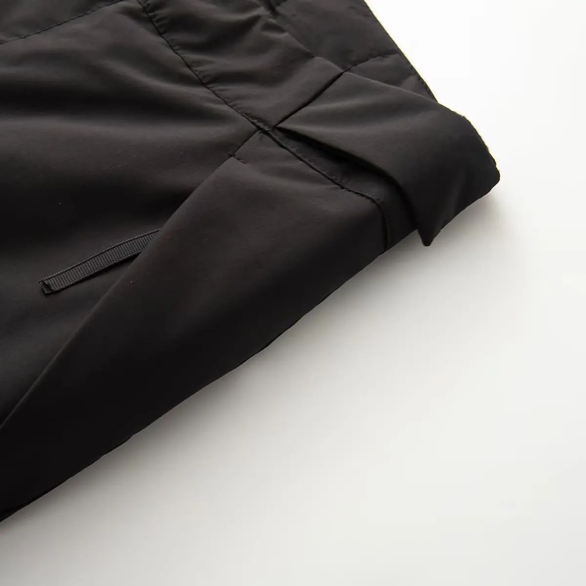 2026 New Winter Women's High Quality Black Thick Warm Padded Sports Pants Lady Outdoor Windproof Skiing Snowboard Flare Trousers