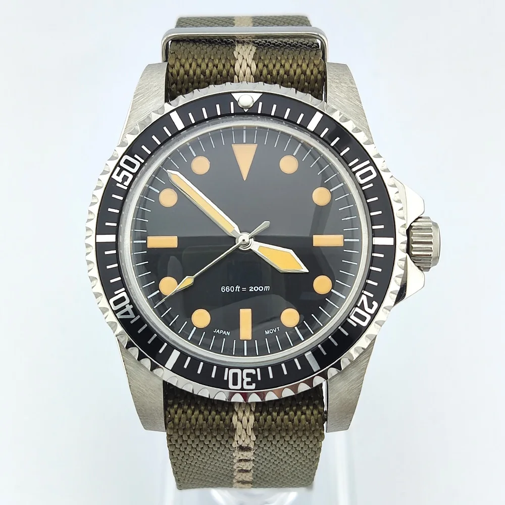 39mm NH35 Watch Black Classic Retro Watch High Quality Stainless Steel Sapphire Glass Waterproof Case Nylon Strap NH35 Watch