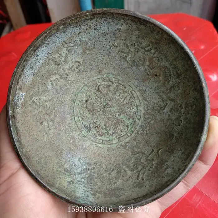 Antique miscellaneous collection ancient pure Shuanglong bowl tea bowl wine bowl old goods old objects Copper