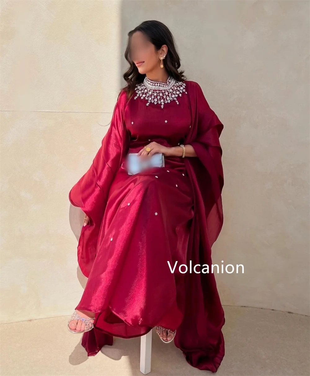 فساتين متوسطة الطول ذات ياقة عالية مطرزة حسب الطلب مناسبة مسائية أنيقة على الطراز الحديث