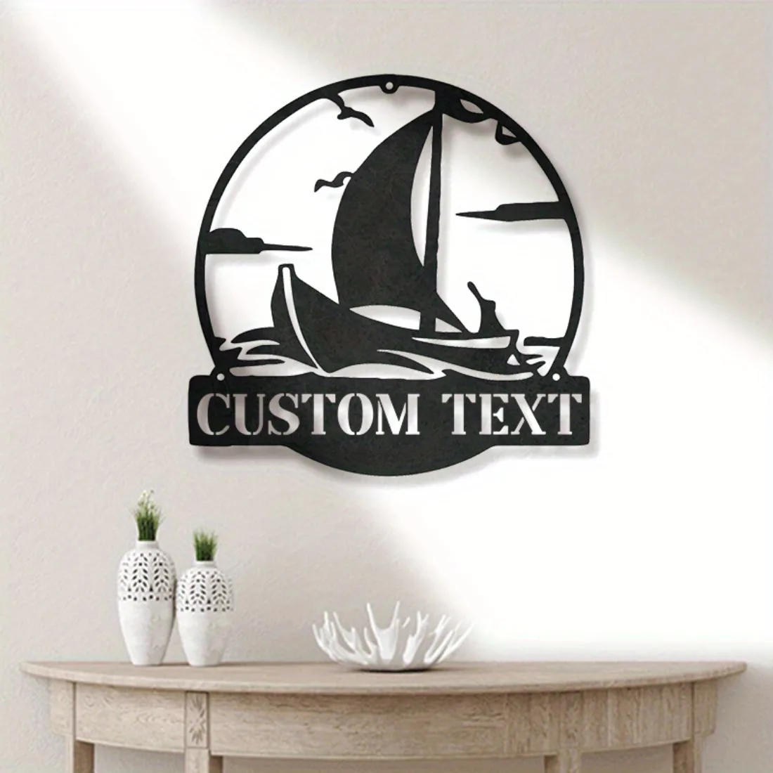 Arte de pared de metal para velero negro personalizable: decoración geométrica moderna sin plumas, regalo definitivo de inauguración de la casa.