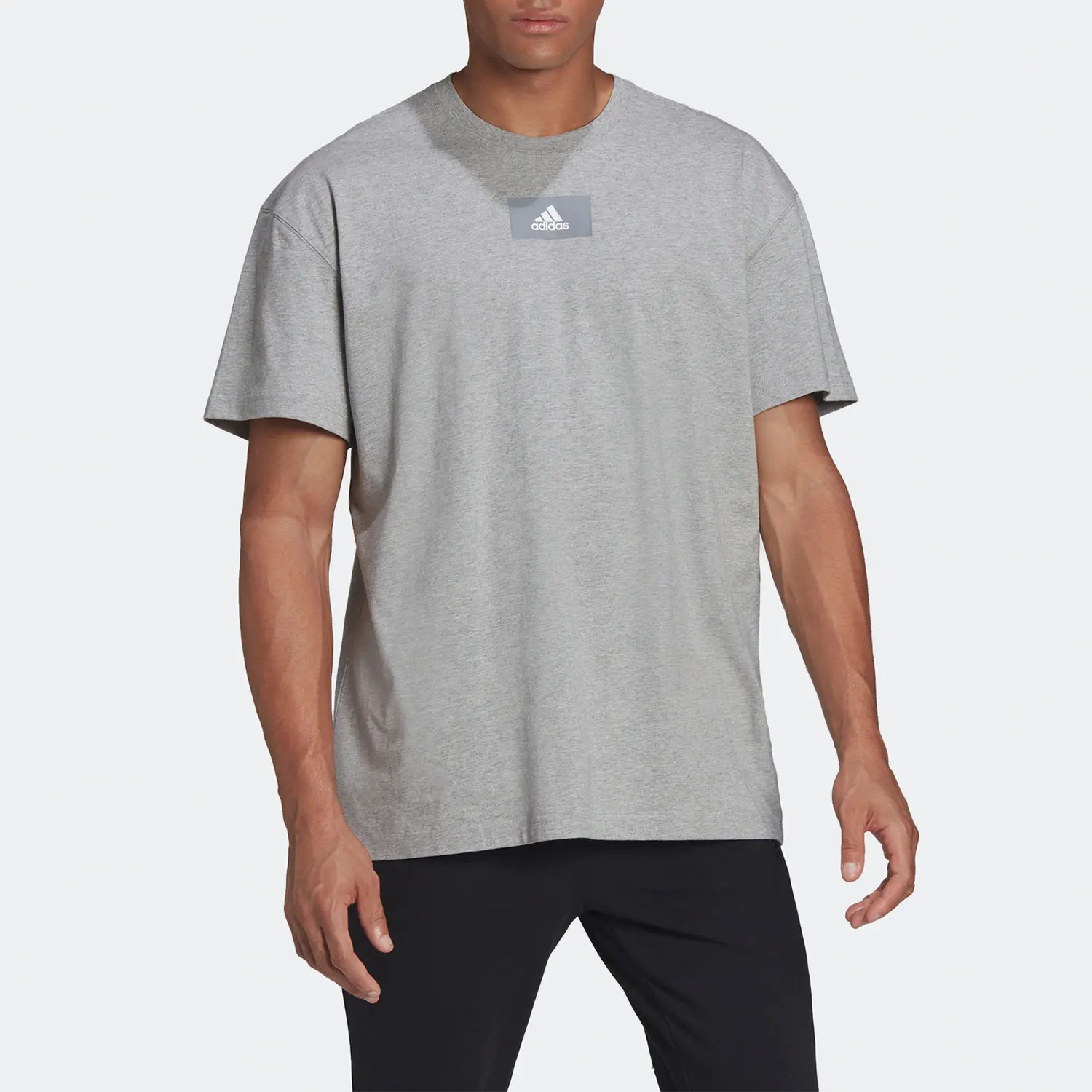 

Adidas подлинные летние новые тренировочные мужские спортивные с круглым вырезом и короткими рукавами HE4365