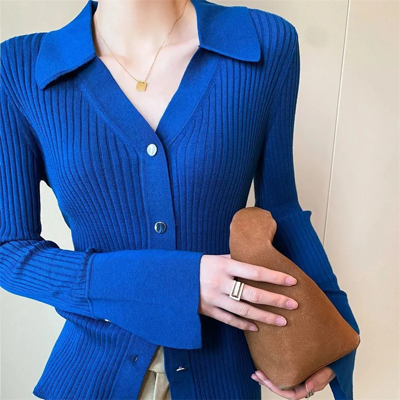 V-Neck Knitted cardigan women\'s loose Sweater Top 2023 Spring And Autumn New Long Sleeved Solid color Lapel Sweater Button Coat