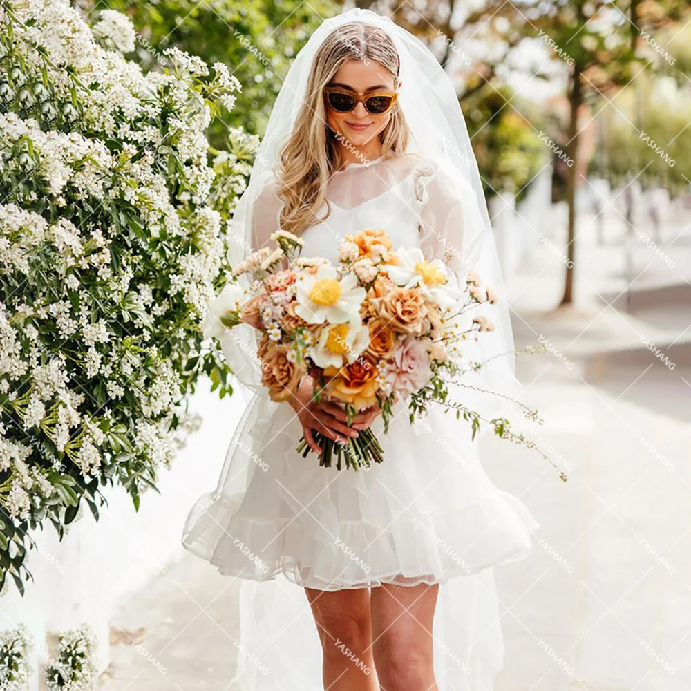 Mini longitud de organza con volantes vestidos de novia mangas largas abullonadas marfil de talla grande personalizado por encima de la rodilla vestido de novia suave con cuello redondo