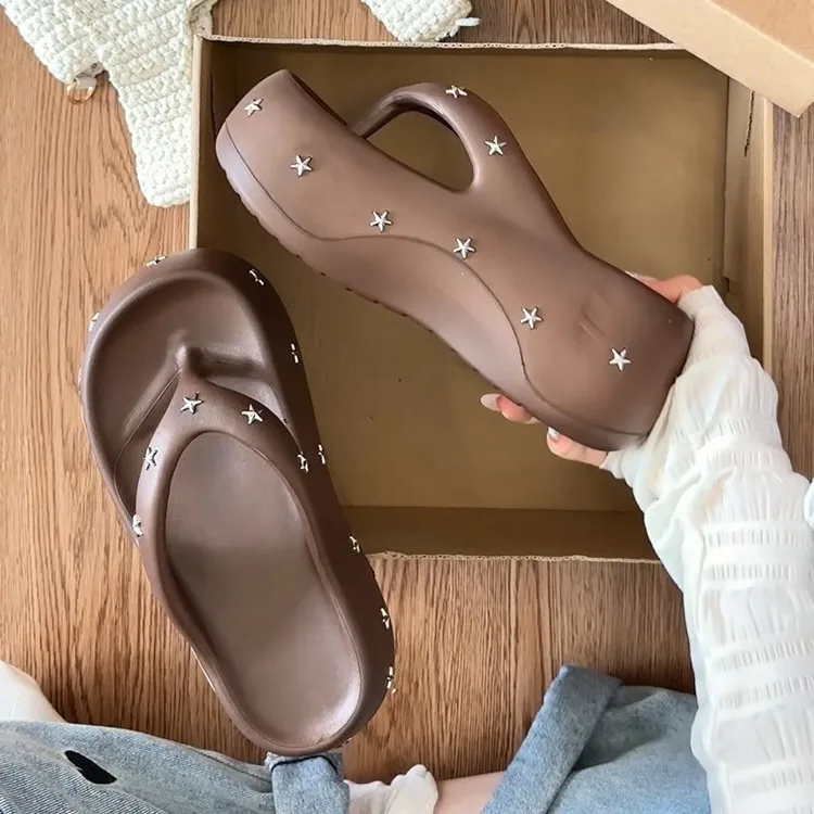 

Star 2026 new Internet celebrity thick bottom heightening flip-flops women's summer wear summer fashion casual sandals