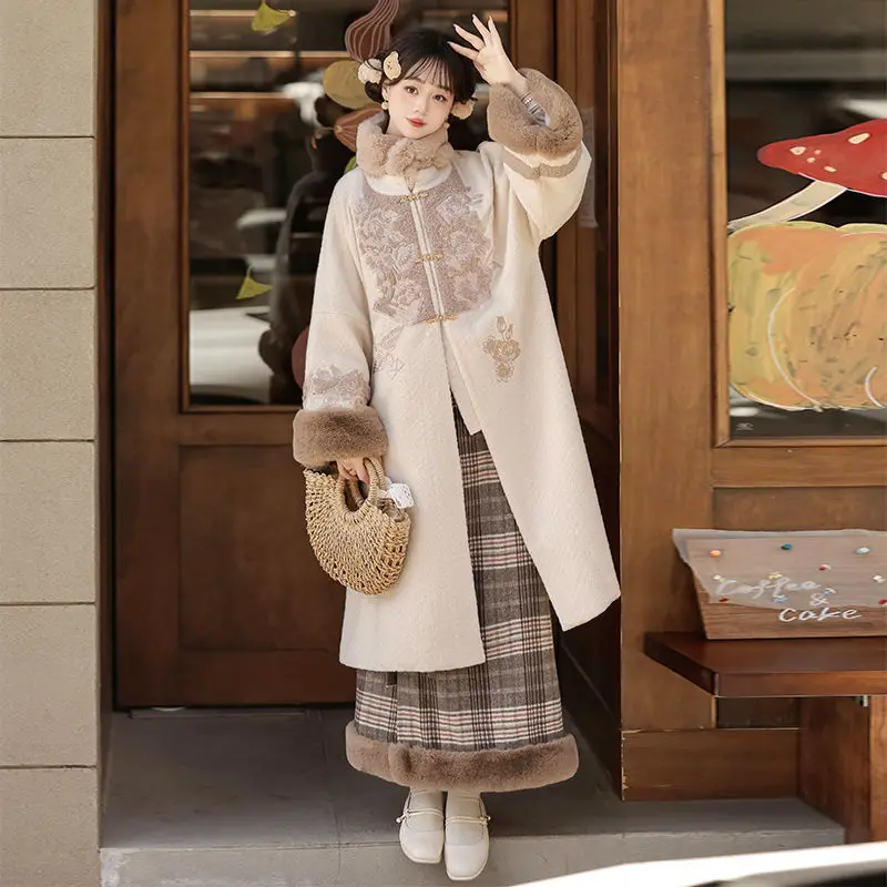 سترة صوف صينية أصلية جديدة للسيدات من Hanfu لعام 2026 طقم تنورة منقوشة من الصوف السميك للخريف والشتاء ملابس صينية تقليدية