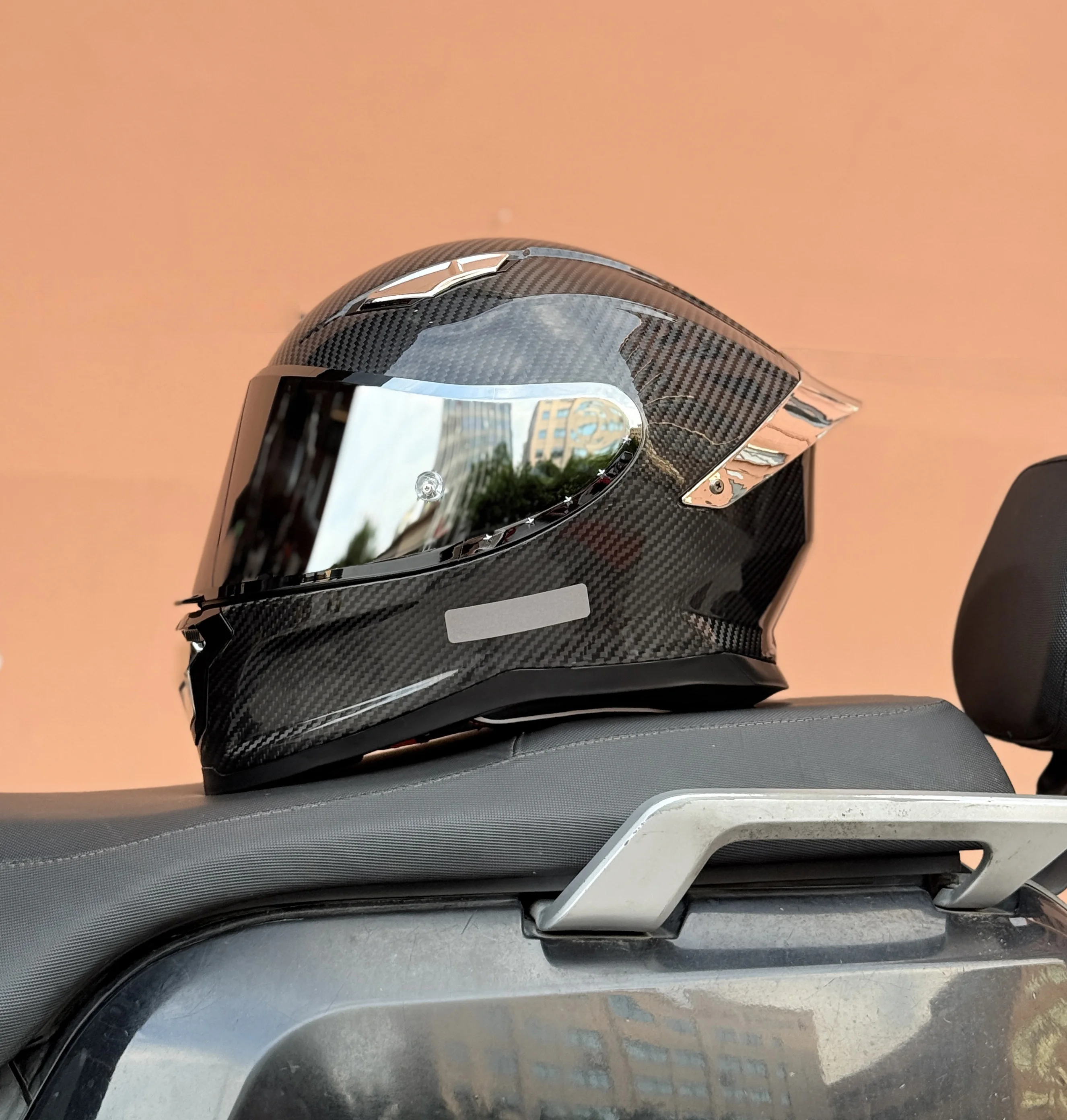 3K Carbon Fiber Full Face Motorcycle Helmet in Silver Ready DOT & 3C Certified Unisex Factory Direct