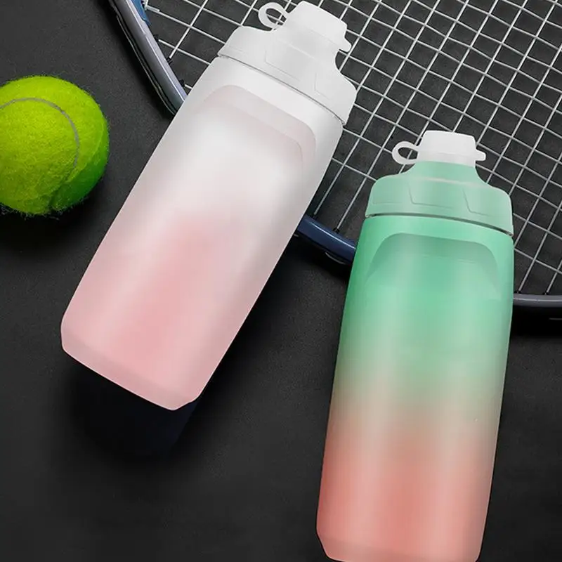 Cycling Squeeze Water Bottle Cycling & Sports Squeeze Bottle 620ml Sports Easy Squeeze Biking Bottle Lightweight Gradient Color