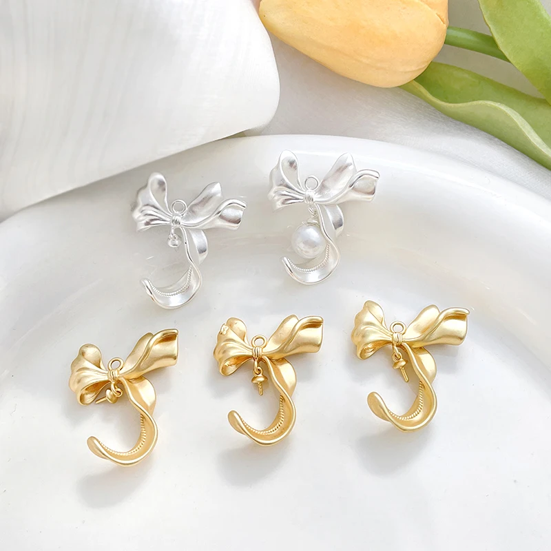 2 Pieces  Brass Plated Genuine Gold Thick Silver Bow Pendant  DIY Makes Fashionable Jewelry Necklaces  Ear Accessory Materials