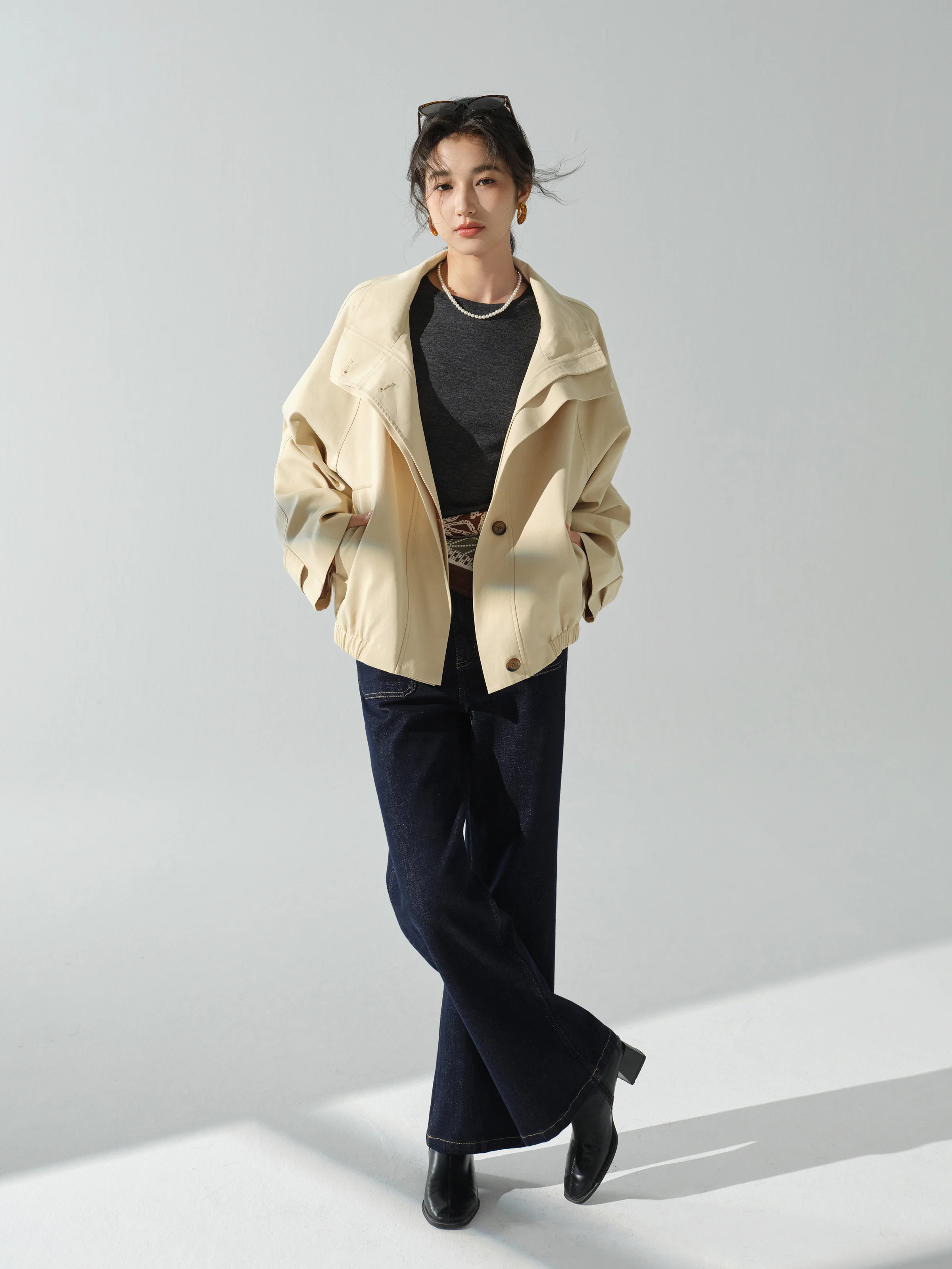 เสื้อโค้ทเทรนช์ผู้หญิง ทรงโอเวอร์ไซส์ คอตั้ง เสื้อคลุมลำลอง แฟชั่นทันสมัย เสื้อคลุมตัวเล็ก ดีไซน์หรูหรา สวมใส่ได้ทุกวัน