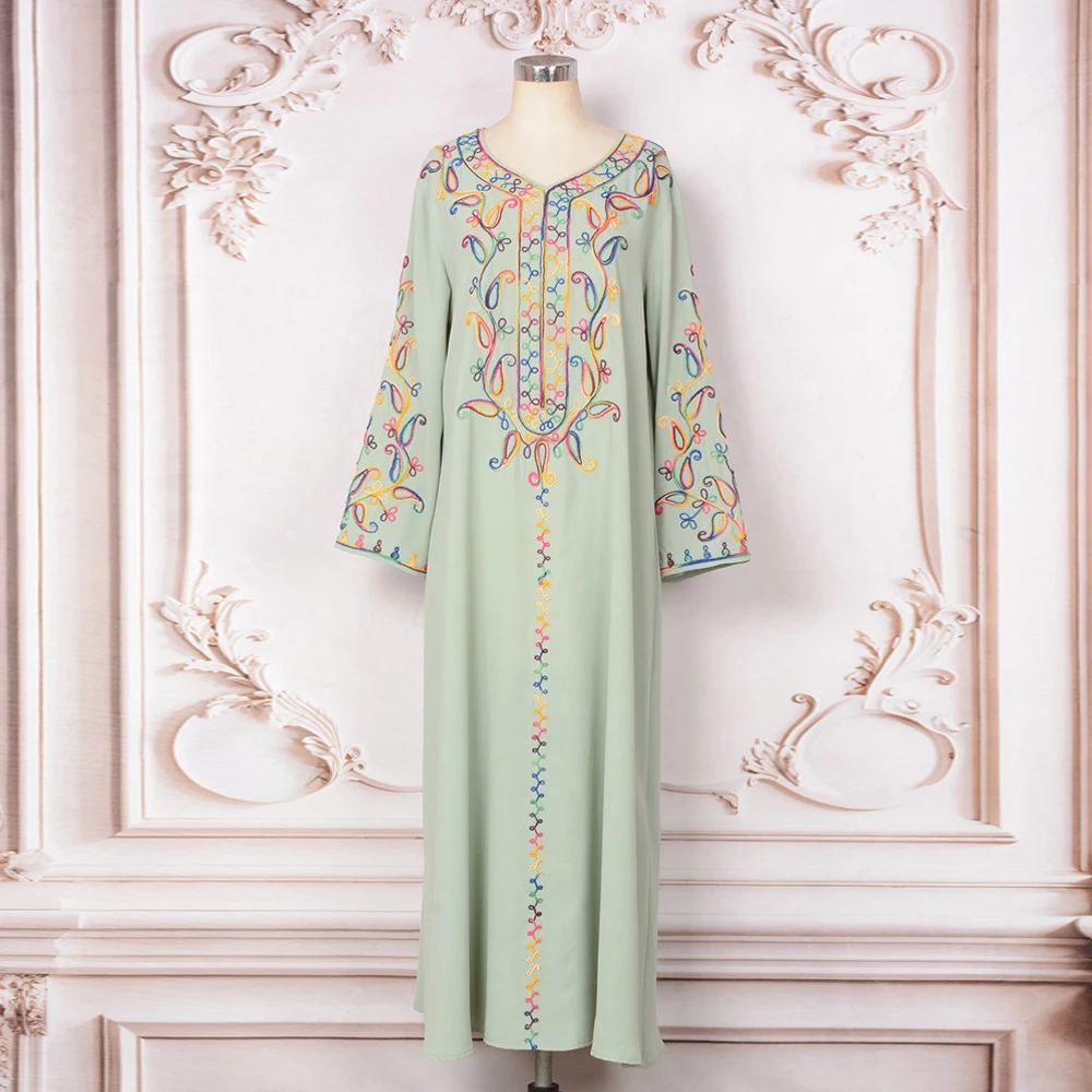 

New Fashion Muslim Women Maxi Dress Embroidery Abaya Dubai Kaftan Eid Djellaba Ramadan Islam Jalabiya Caftan Marocain Femme Robe