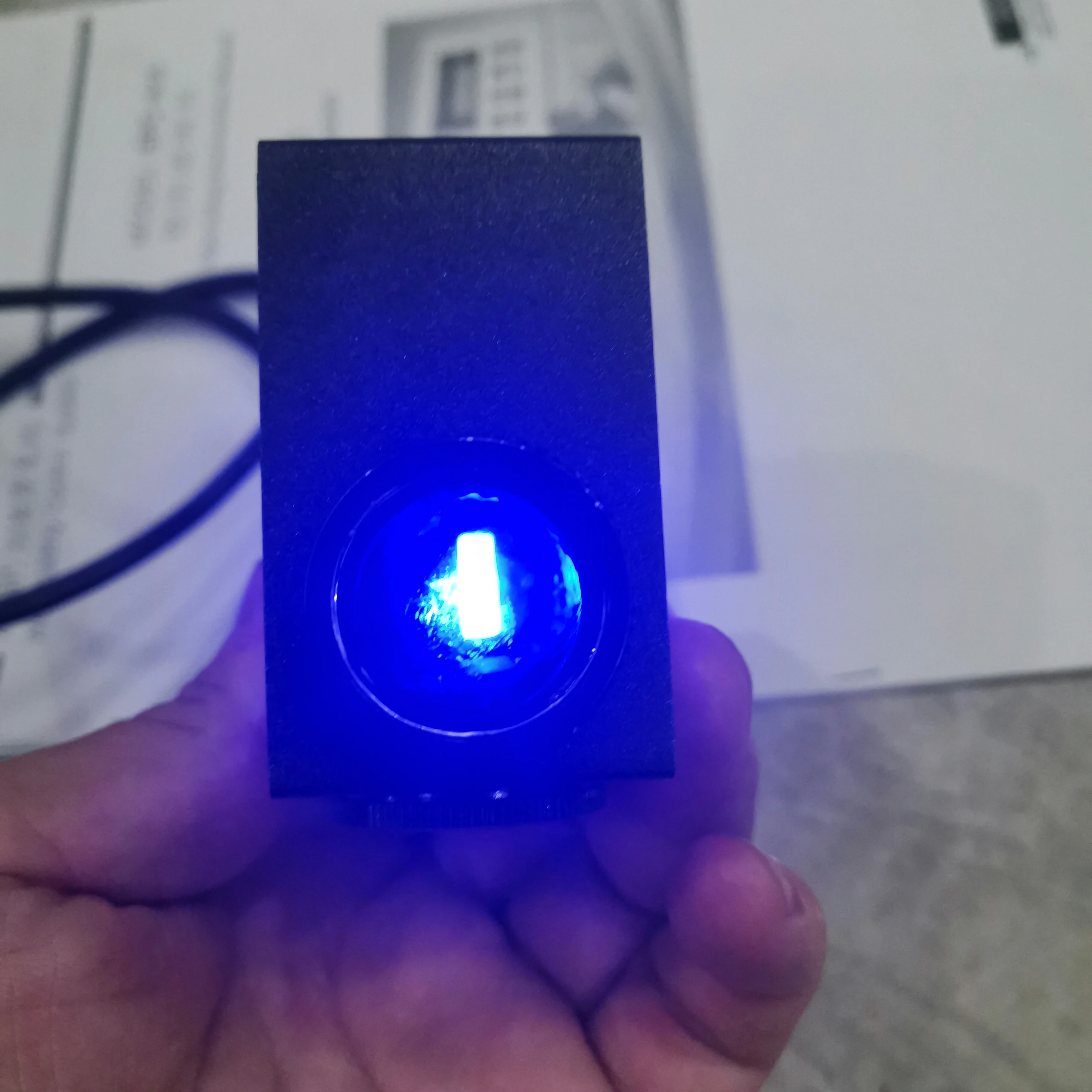 PS-260 مستشعر علامة الألوان العاكسة تتبع العين الكهروضوئية المطبقة على وحدة تحكم توجيه الويب EPC-A10/EPC-D12