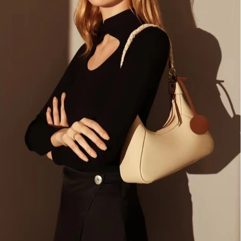 New Women's Bag Featured Fashion Woven Short Shoulder Strap Underarm Bag Commuter Bag Single Shoulder Oblique Straddle Bag