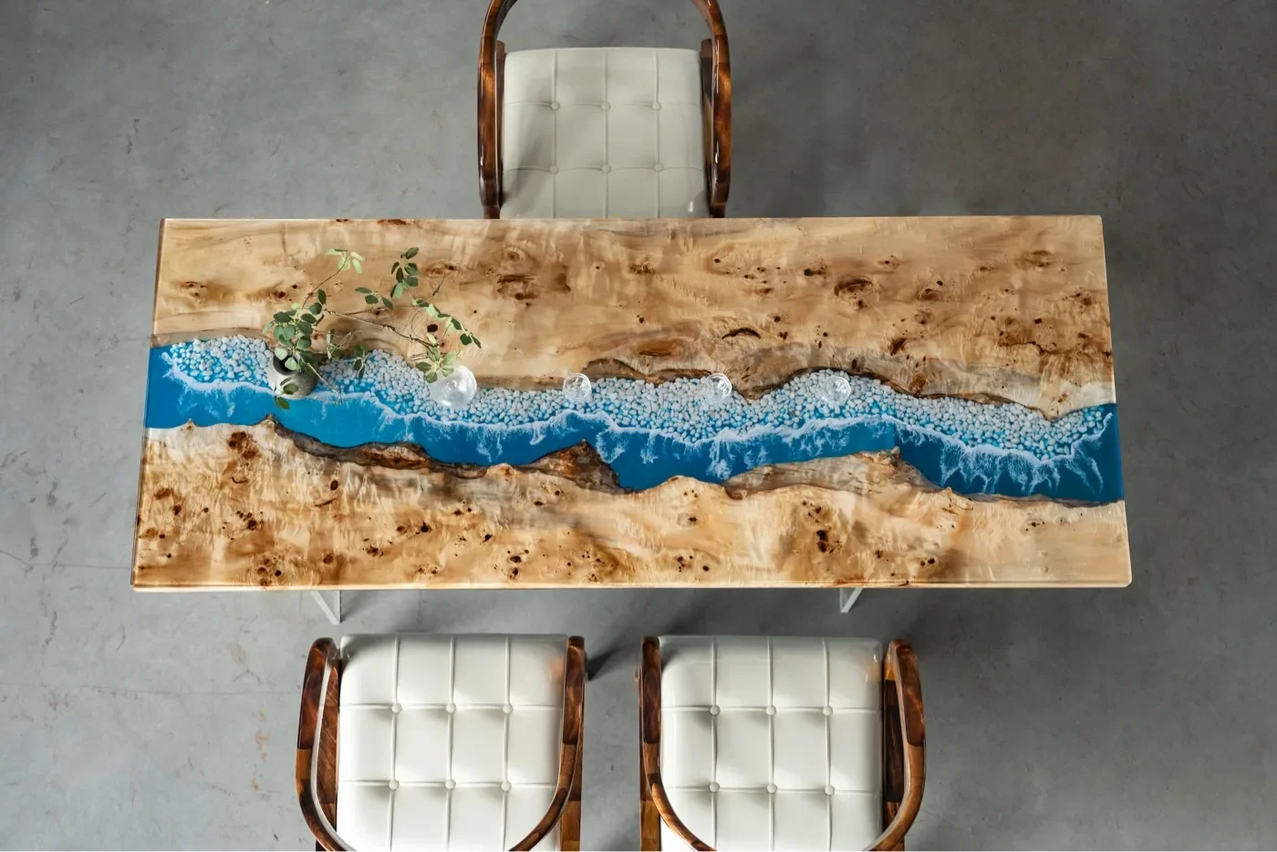 Natural White Poplar Wood Pulp Sea Wave Epoxy Resin Contemporary Eco-Friendly River Table Built-in Pebbles Beach Dining