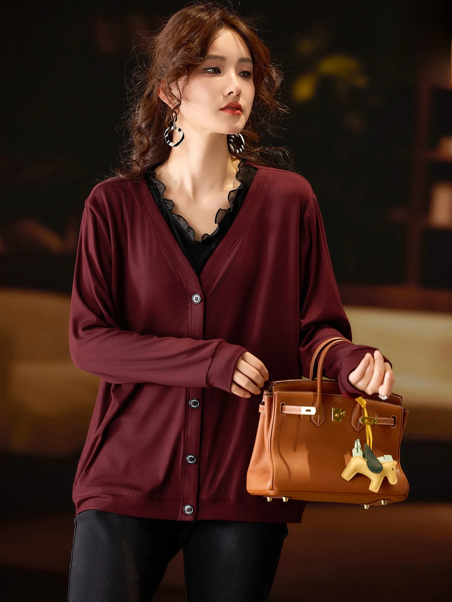 

Street Sle Long Sve V-Ne T-irt Women's Base Layer irt Spring 2026 New Arrival Comfortable Breathable Cotton Blend