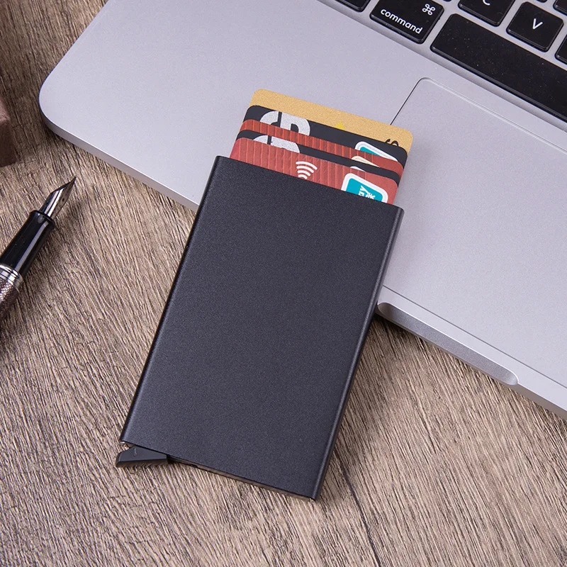 

Флэш-карта с блокировкой идентификационной идентификации