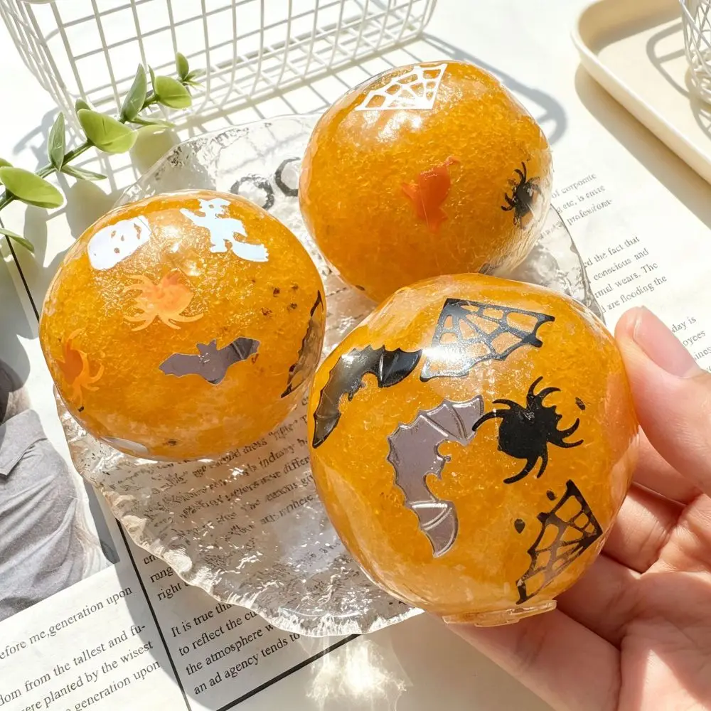 Creative Ice Cube Design Halloween Squeeze Toy Cartoon Pinch Slow Rebound Toy Round TPR Fidget Toy Halloween Prank