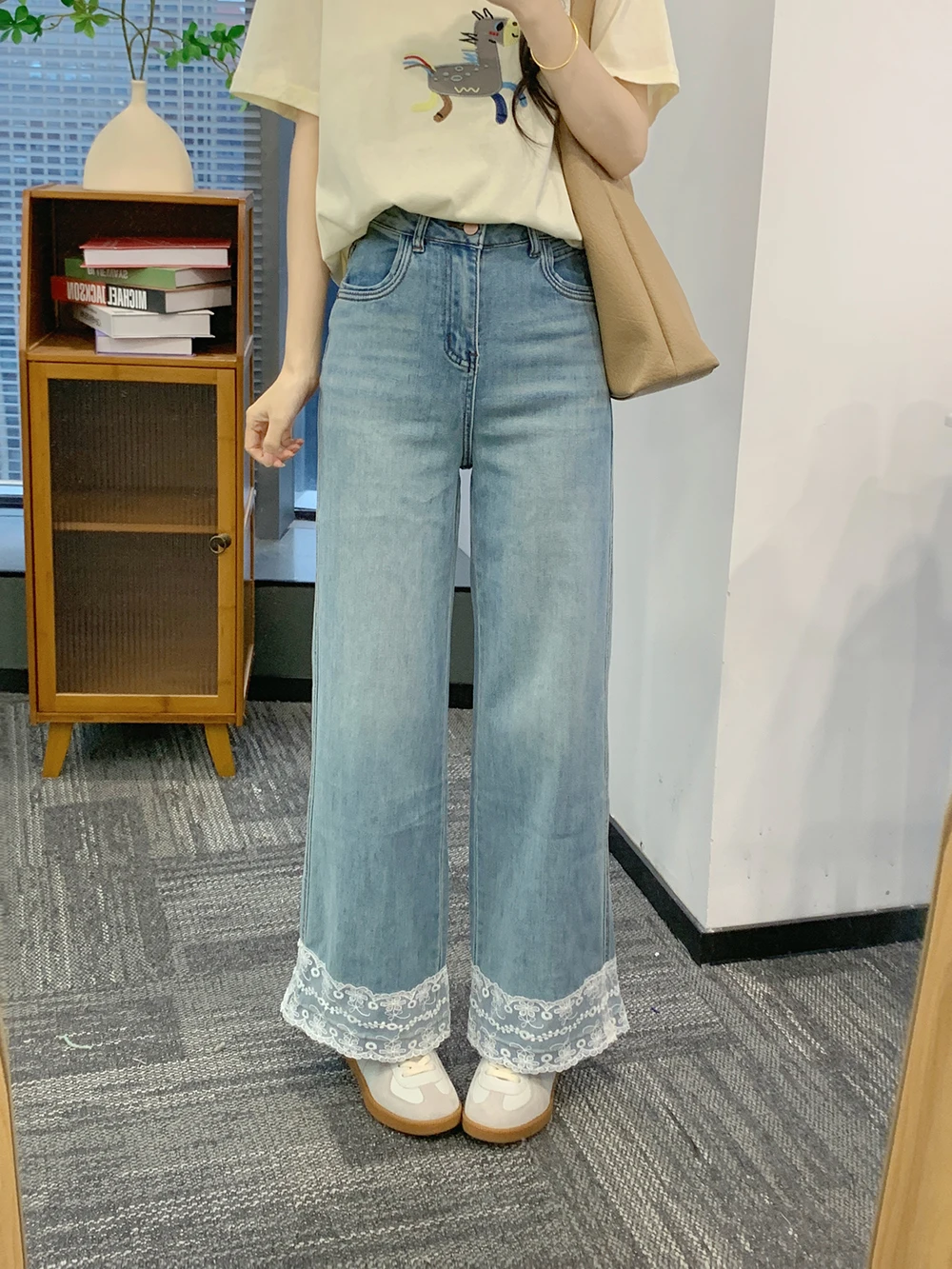 

Джинсы женские с высокой талией, широкими штанинами, дизайнерские, с кружевной отделкой, прямые, укороченные, весенняя новинка, повседневные, стильные