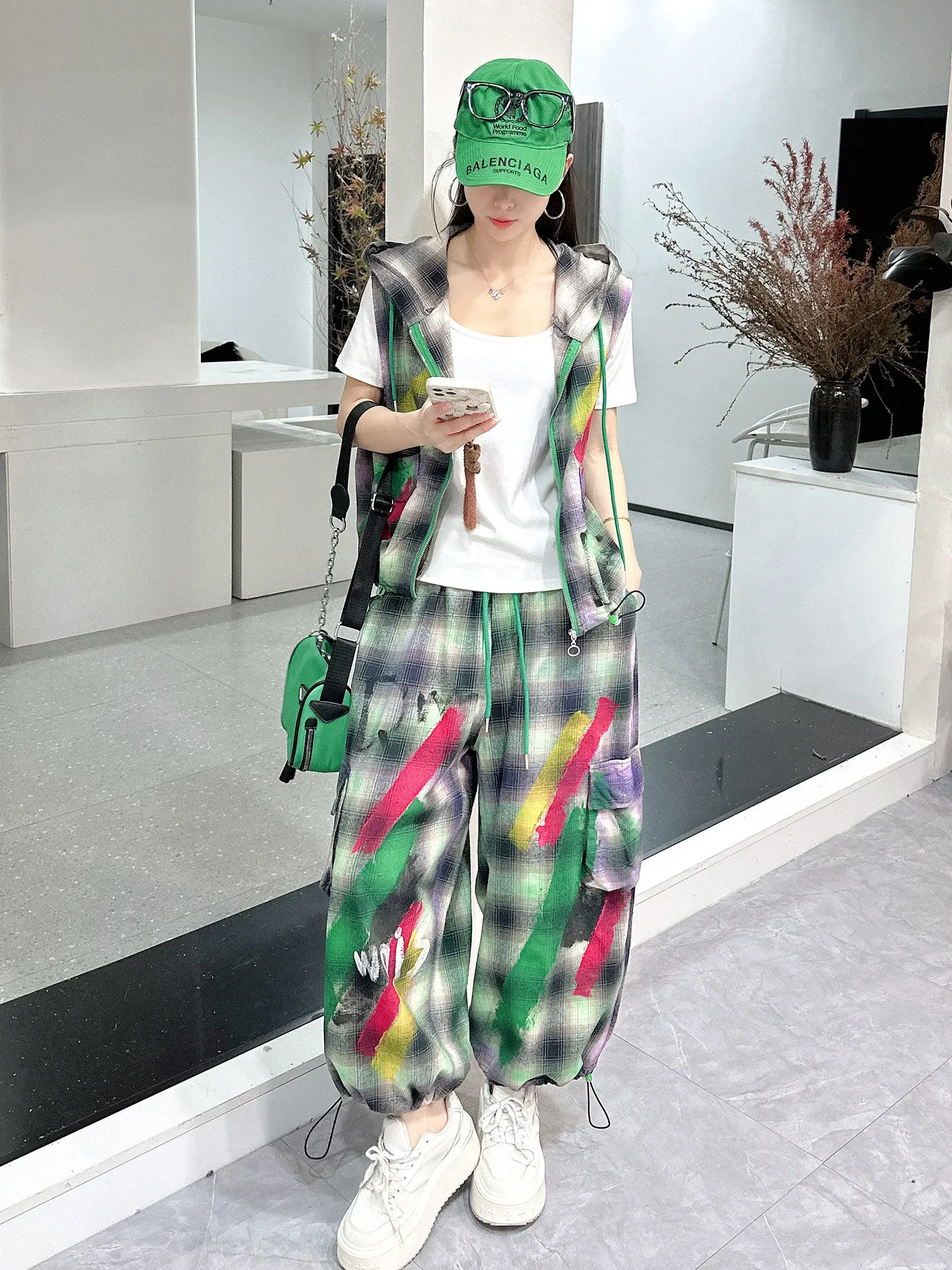 

Plaid Vest Two Piece Set Women High Street Streetwear Sleeveless Jacket Casual Hip Hop Outfit Wholesale