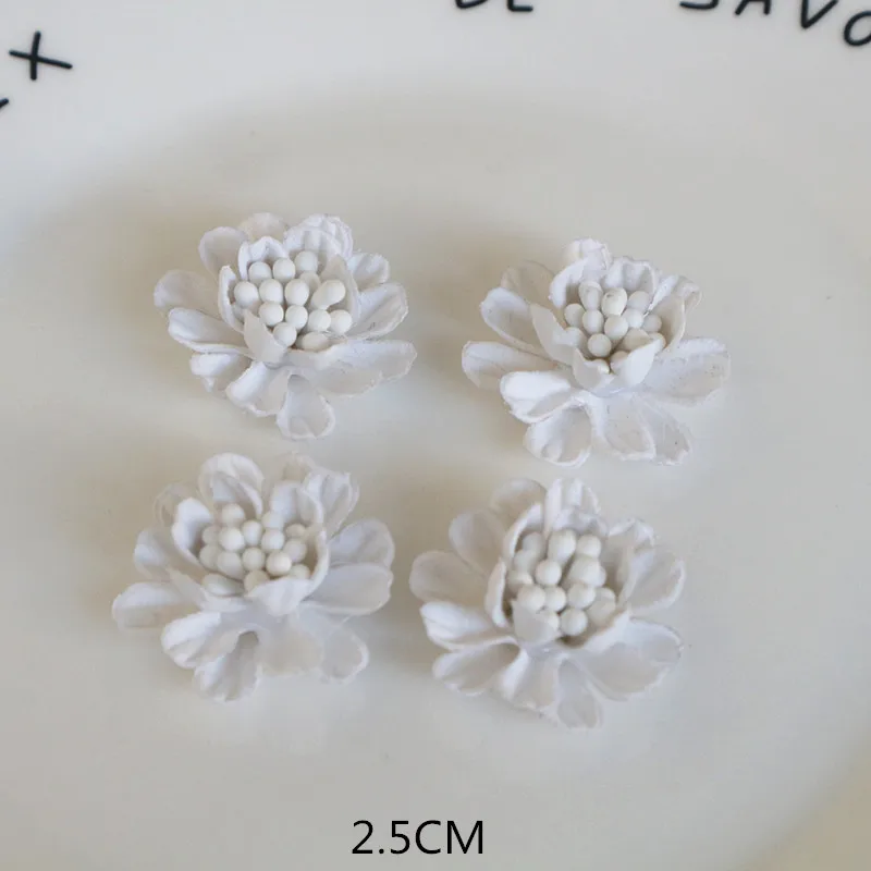 10 Teile/los Weiß Serie Kamelie Rose Chiffon Stoff Künstliche Blume Kopf Für Hochzeit Kleid Kleidung Dekoration Kopfschmuck – Detail 2