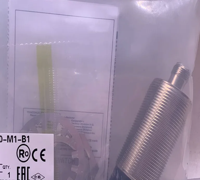 

2pcs New approach switch E2A-M30LN30-M1-C1 E2A-M30LN30-M1-C2 E2A-M30LN30-M1-B1 E2A-M30LN30-M1-B2