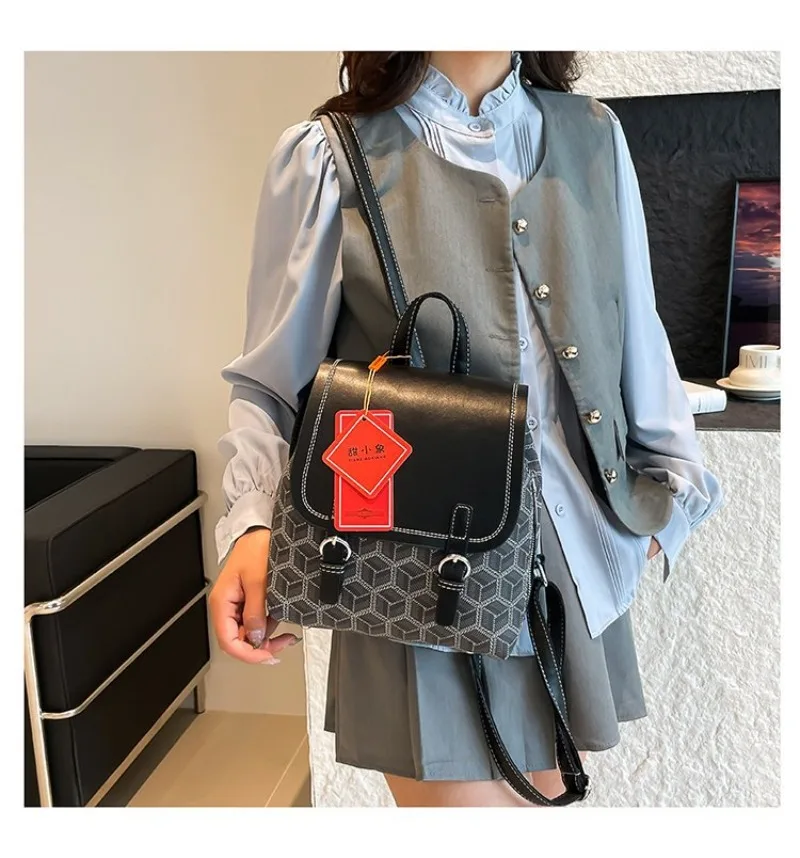 

2026 New Fashionable Versatile Cowhide Women's Backpack - Large Capacity Stylish Ladies' Bag, Perfect for Casual Daily Use