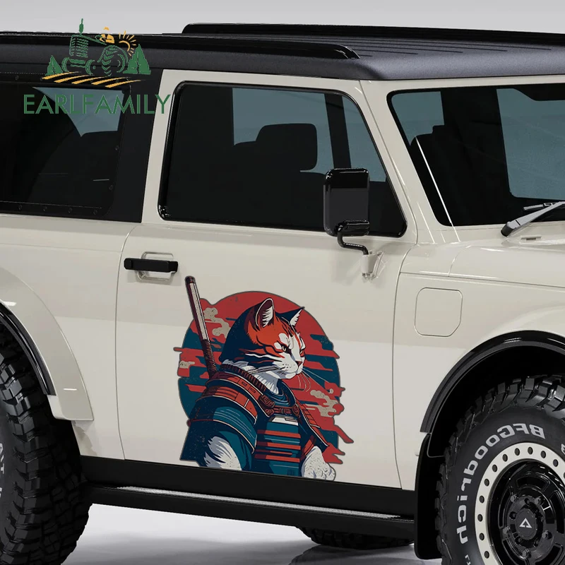 

EARLFAMILY 43 см наклейки и декали для автомобиля с изображением японского самурайского кота, персонализированные наклейки, защита от царапин, солнцезащитные аксессуары