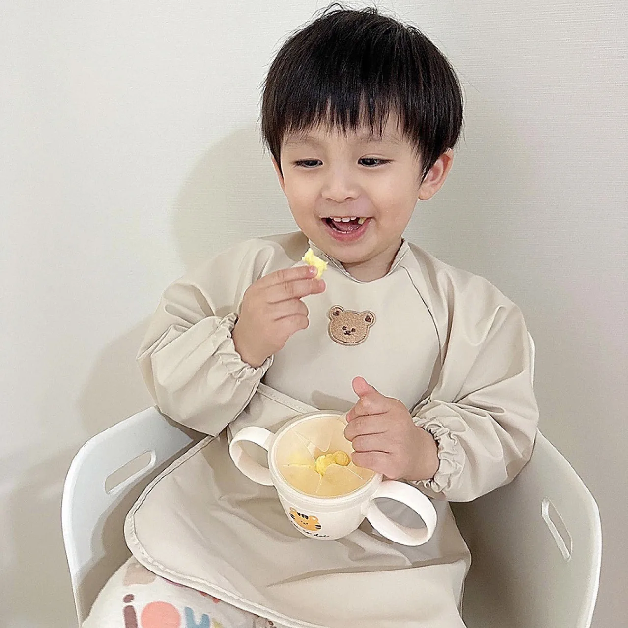 New Children Feeding Aprons Long Sleeve Baby Bib With Pocket Full Cover Kid Gown With Bag Waterproof Long-Sleeve Smock