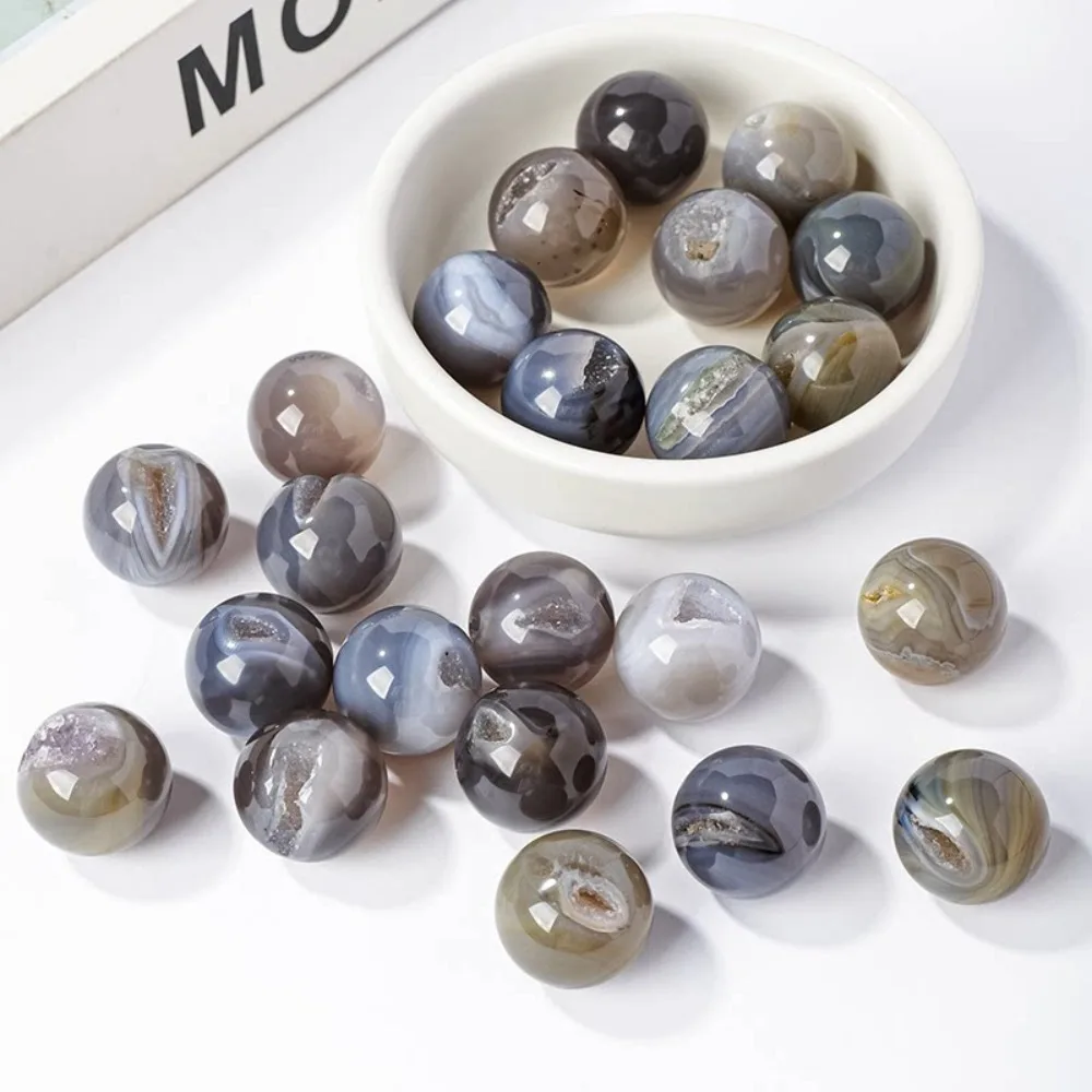 Mini-Achat-Kugel „Lächelnde Schönheit“ – Grauer Achat-Kristall-Lochkugel für spirituelle Heilung, Heimdekoration und DIY-Projekte