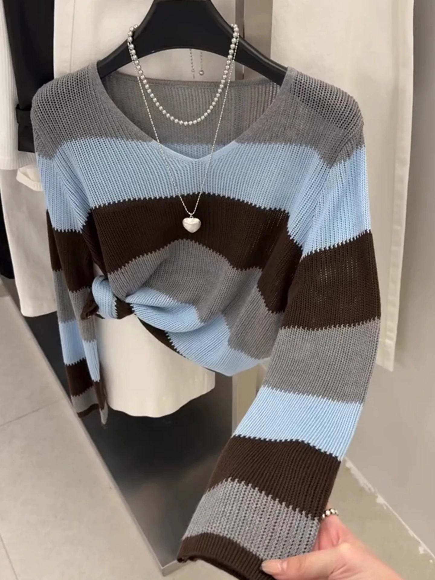 

Осень 2023, повседневный свободный женский вязаный свитер Long Sve, цветной дизайн в полоску, удобный модный трикотаж, топ