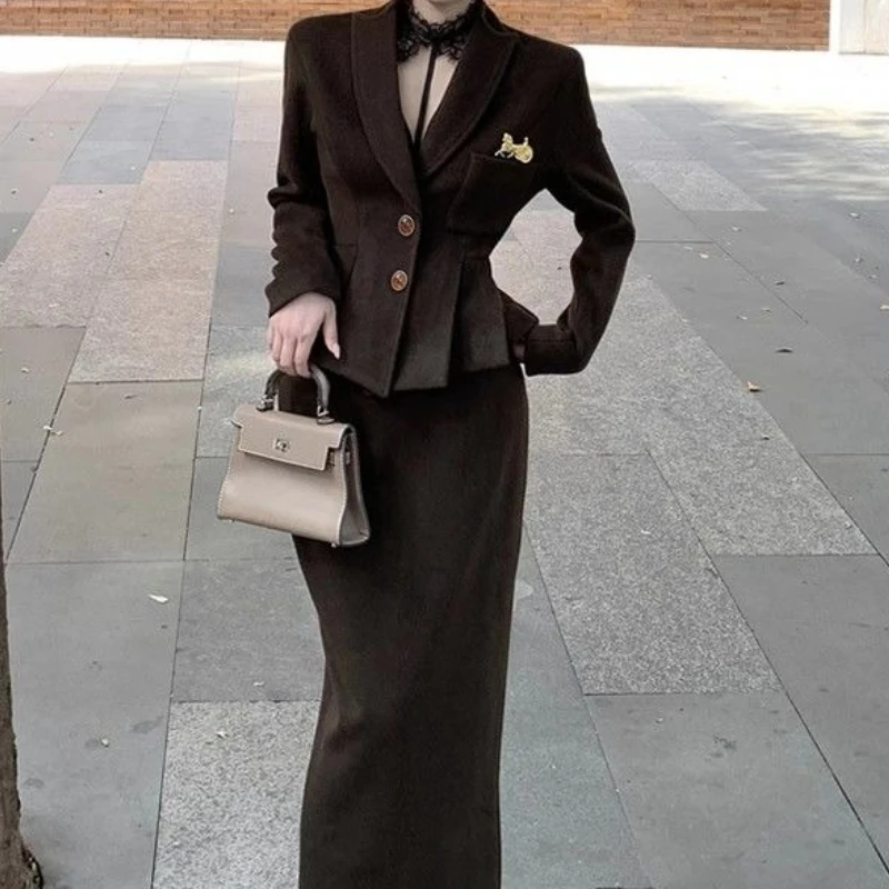 

Suit Suit, High-end Light Luxury Waist Hugging Jacket, Hip Hugging Skirt, Women's Autumn and Winter