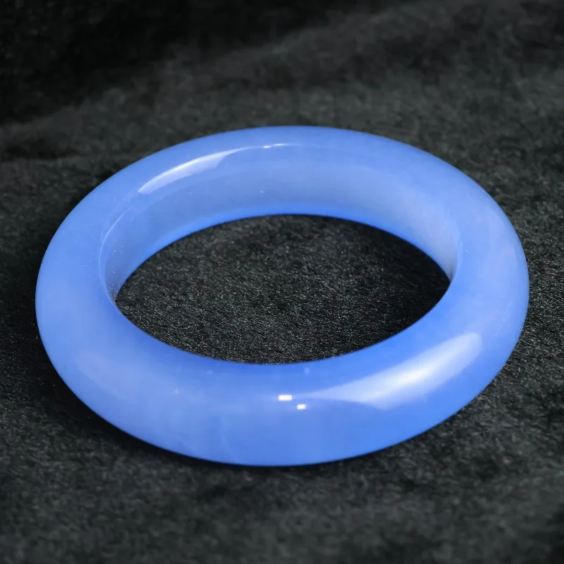 New Natural High Ice Blue Bracelet, Fashionable and Elegant Versatile Jade Bracelet