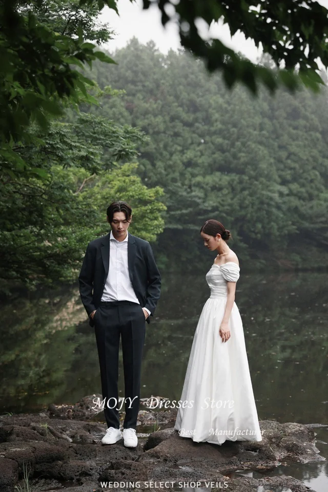 Mojy Elegant Off Shoulder Satin Korea Wedding Dresses A Line Floor Length Bridal Gowns Corset Back Vestido de noiva Plus Size